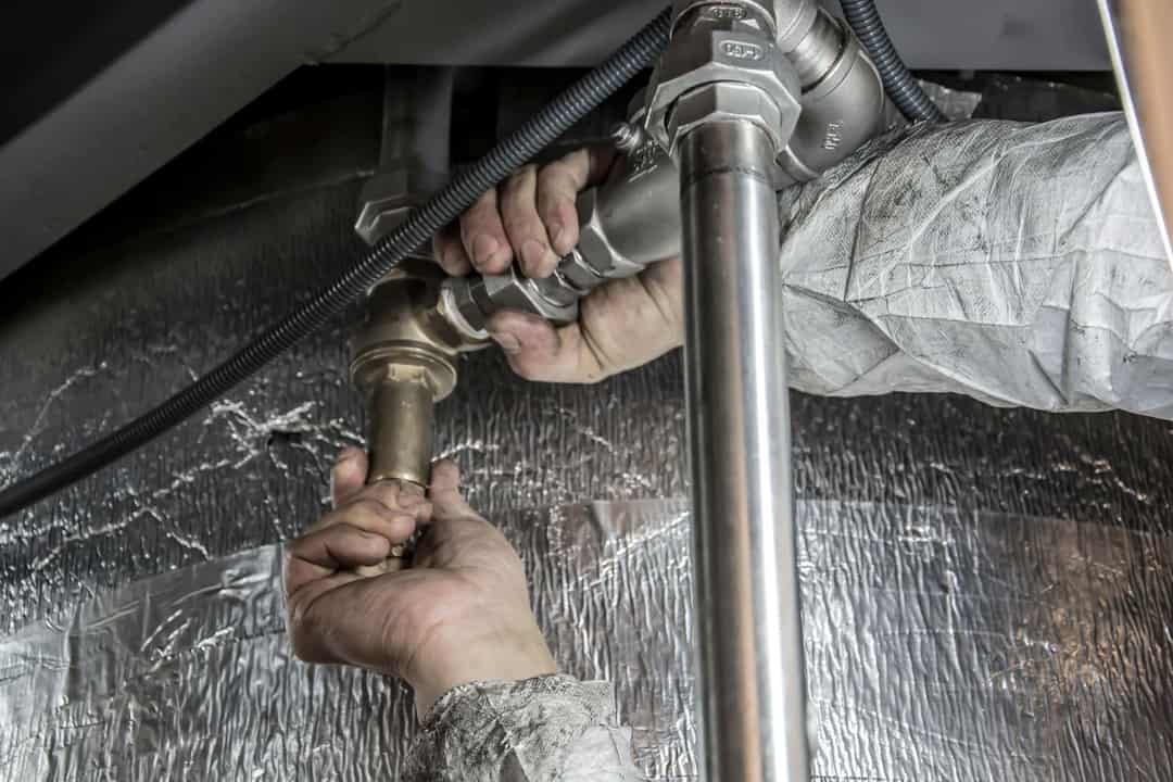 Plumber fitting threaded steel pipe