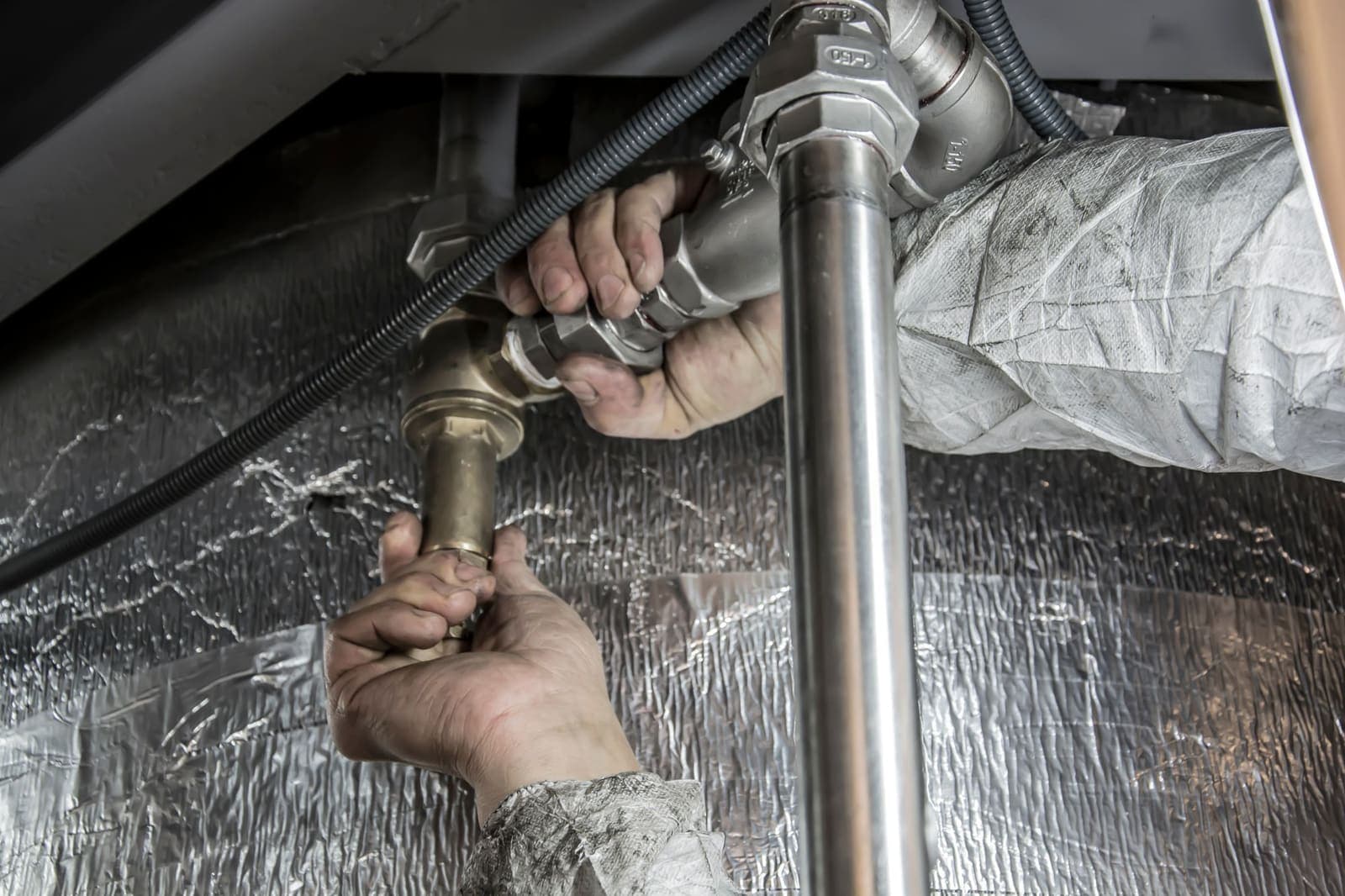 Plumber fitting threaded steel pipe